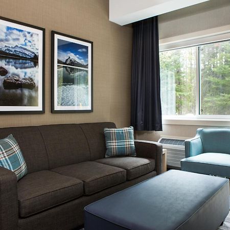 Mountaineer Lodge Lake Louise Dış mekan fotoğraf